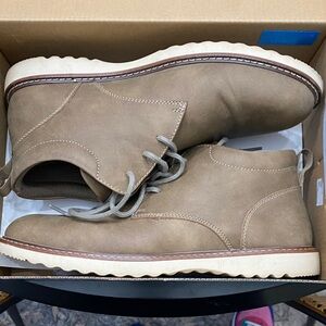 Magellan Outdoors Men's Light Brown Chukka Boots